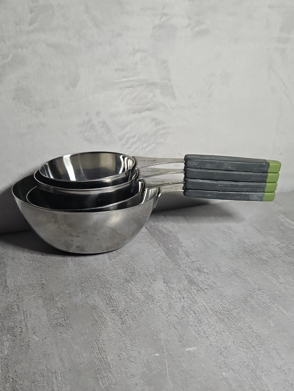 Food Network  Magnetic Measuring Cups